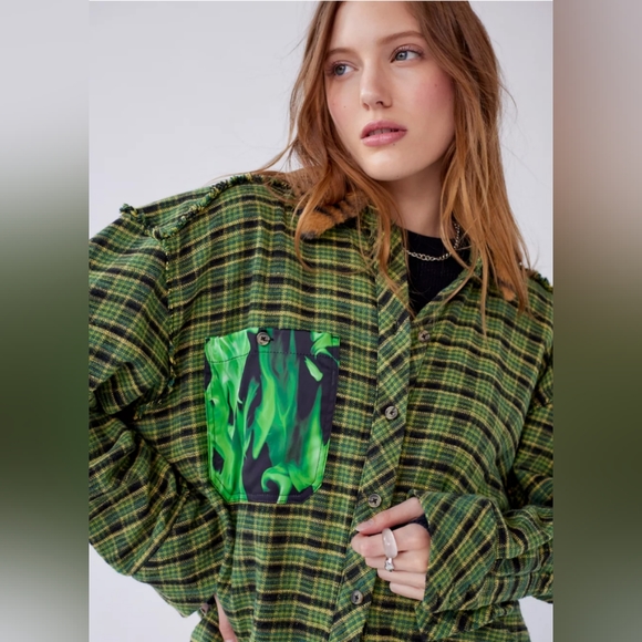 BDG Meadow Faux Fur Collar Distressed Button-Down Shirt - Picture 5 of 5